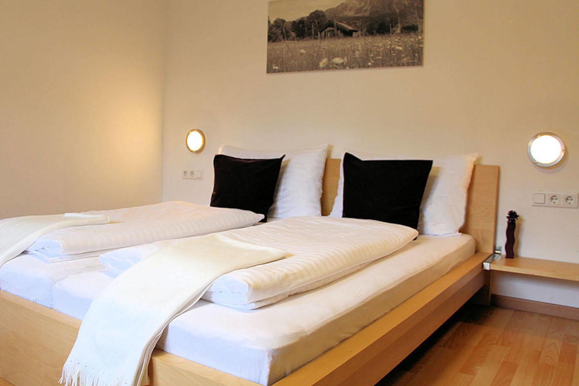 Moida-Ferienwohnung Fügen Exteriör bild